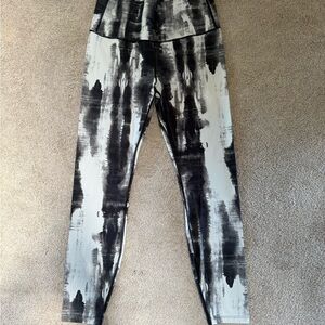 Varley Monochrome Patterned Leggings